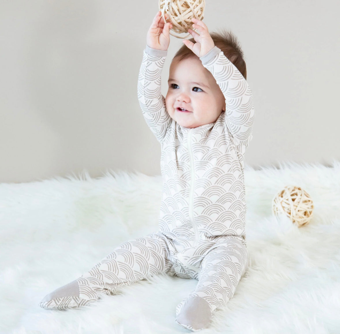 Silkberry baby bamboo footie|| wobbly wave print (3/6)
