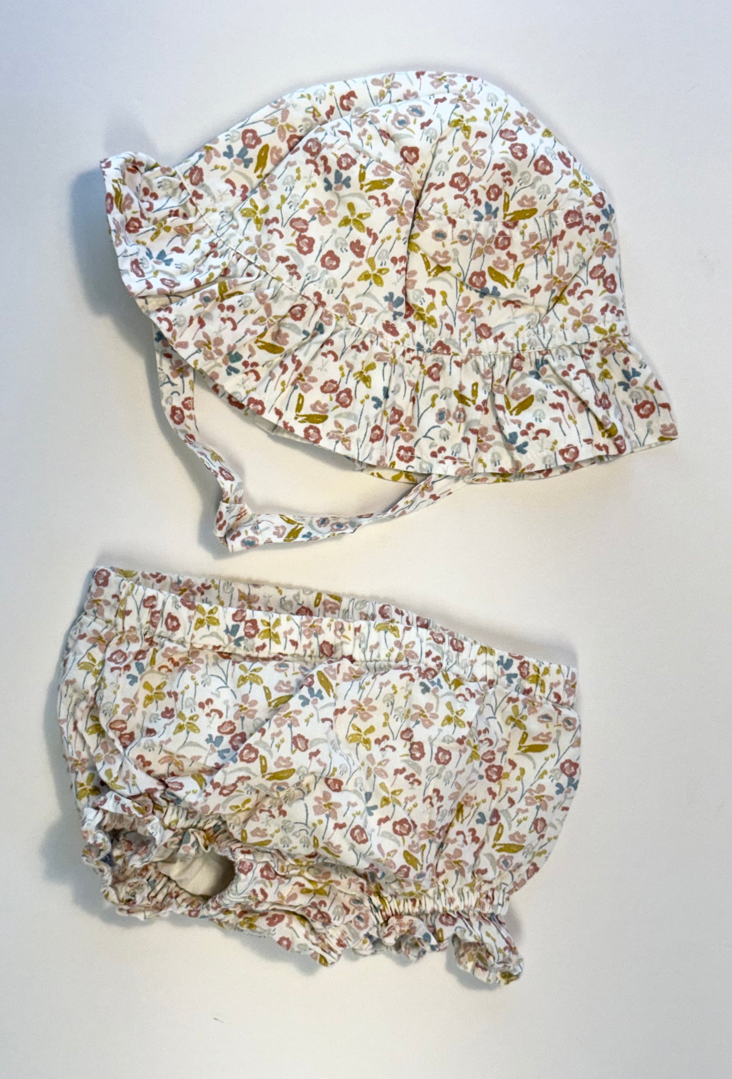 Pehr || white floral sun hat & bloomers || 6-12m