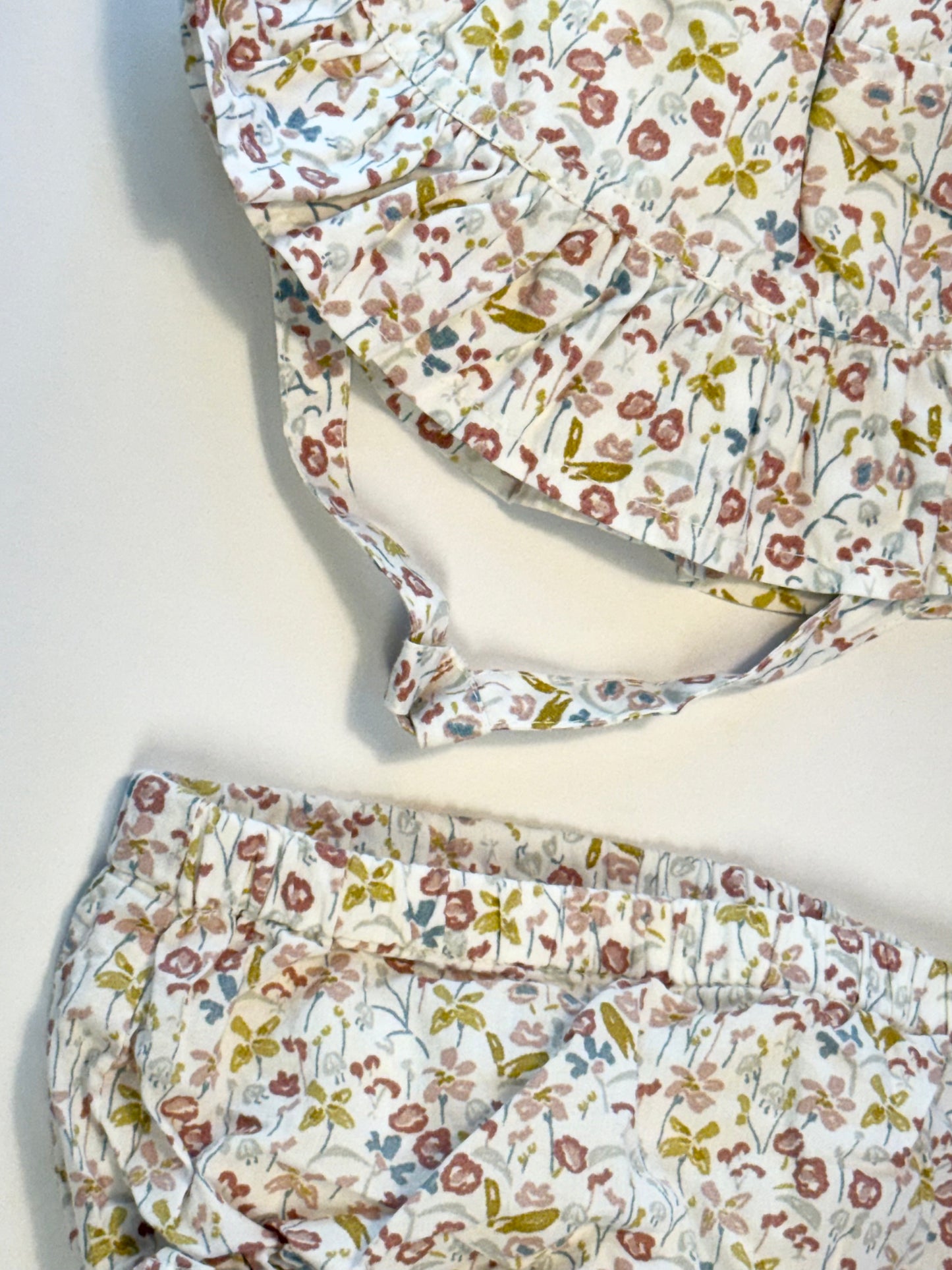 Pehr || white floral sun hat & bloomers || 6-12m