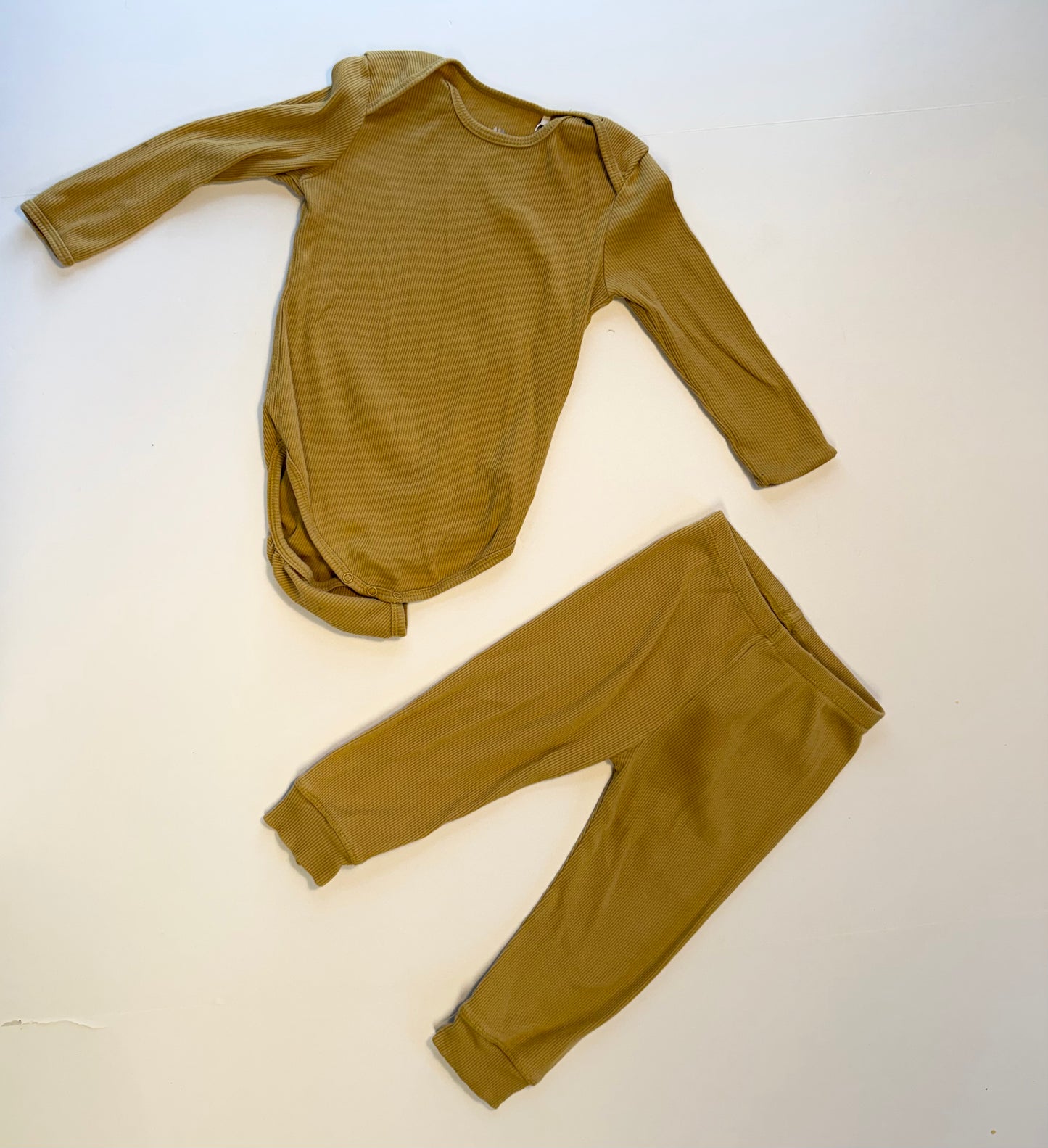 Konges Slojd || mustard ribbed set || 12m