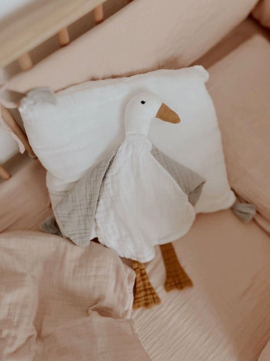 Colored organics goose baby comforter