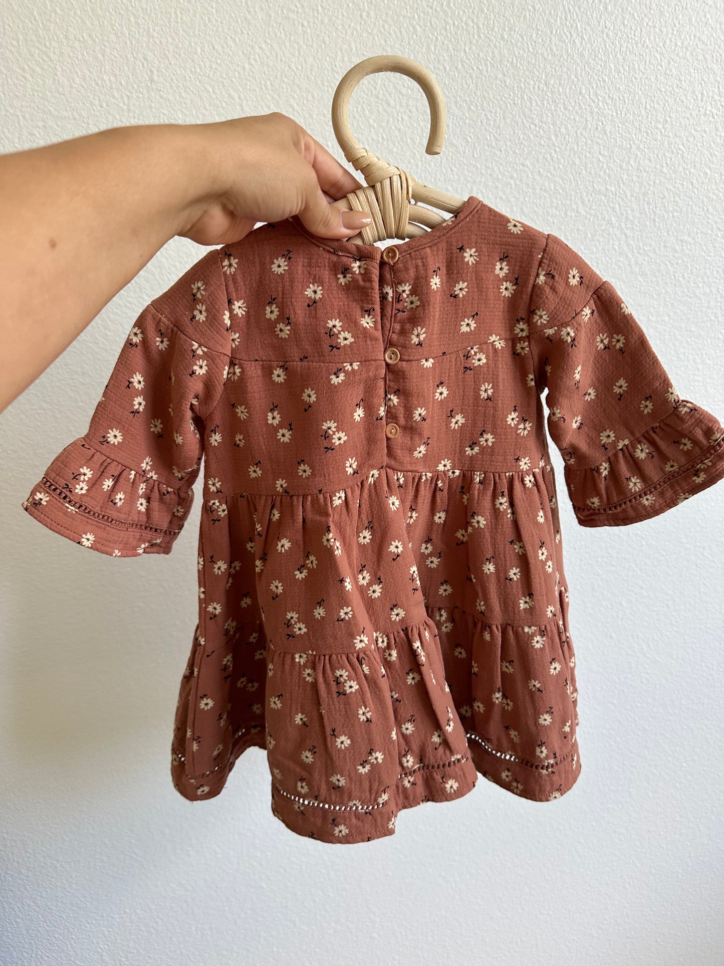 Quincy Mae Gauze floral dress (12/18)