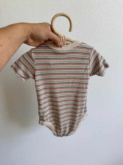 Goumi striped onesie (6/12)