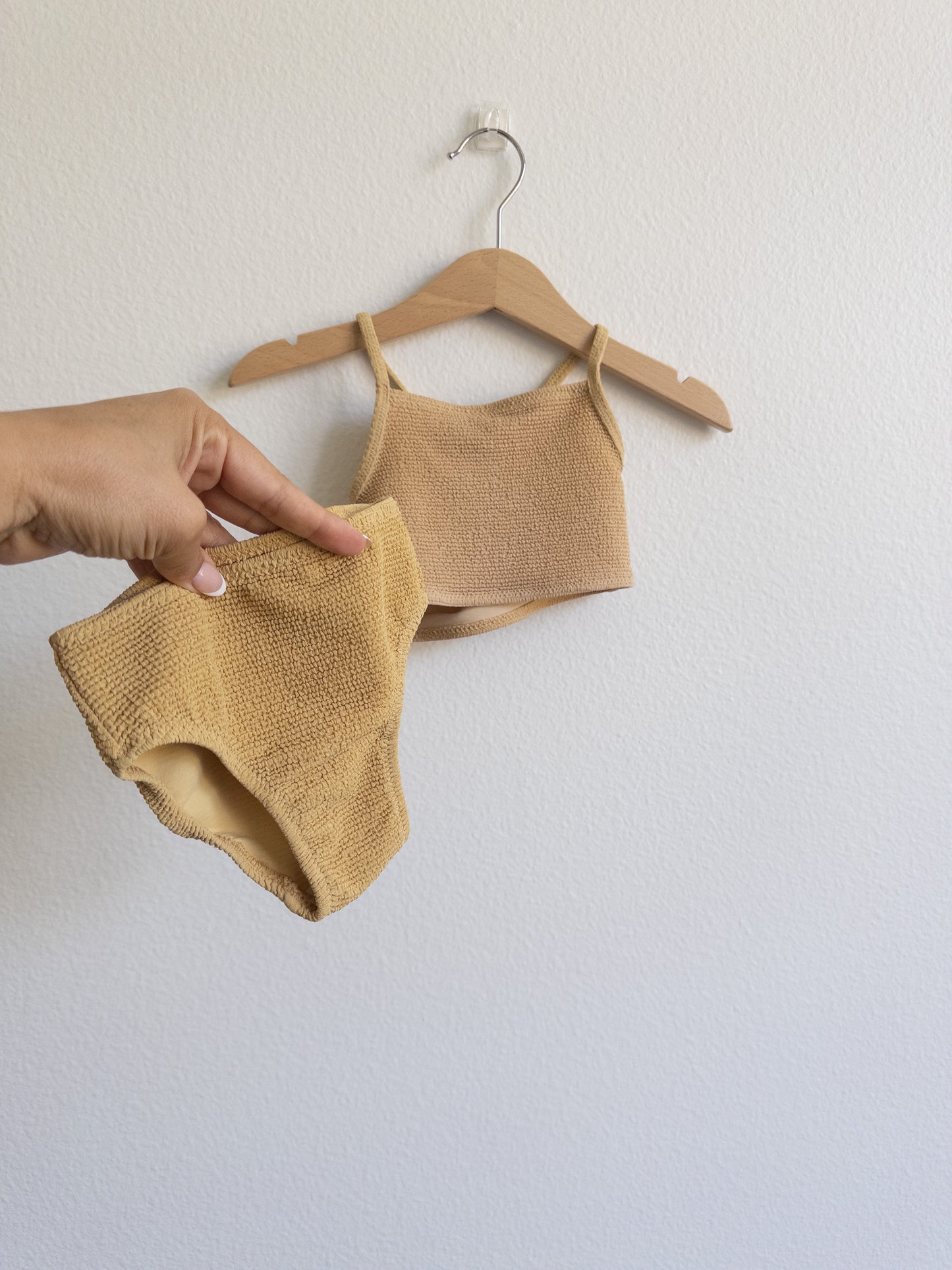 Longes Slojd textured swim suit. (9M)