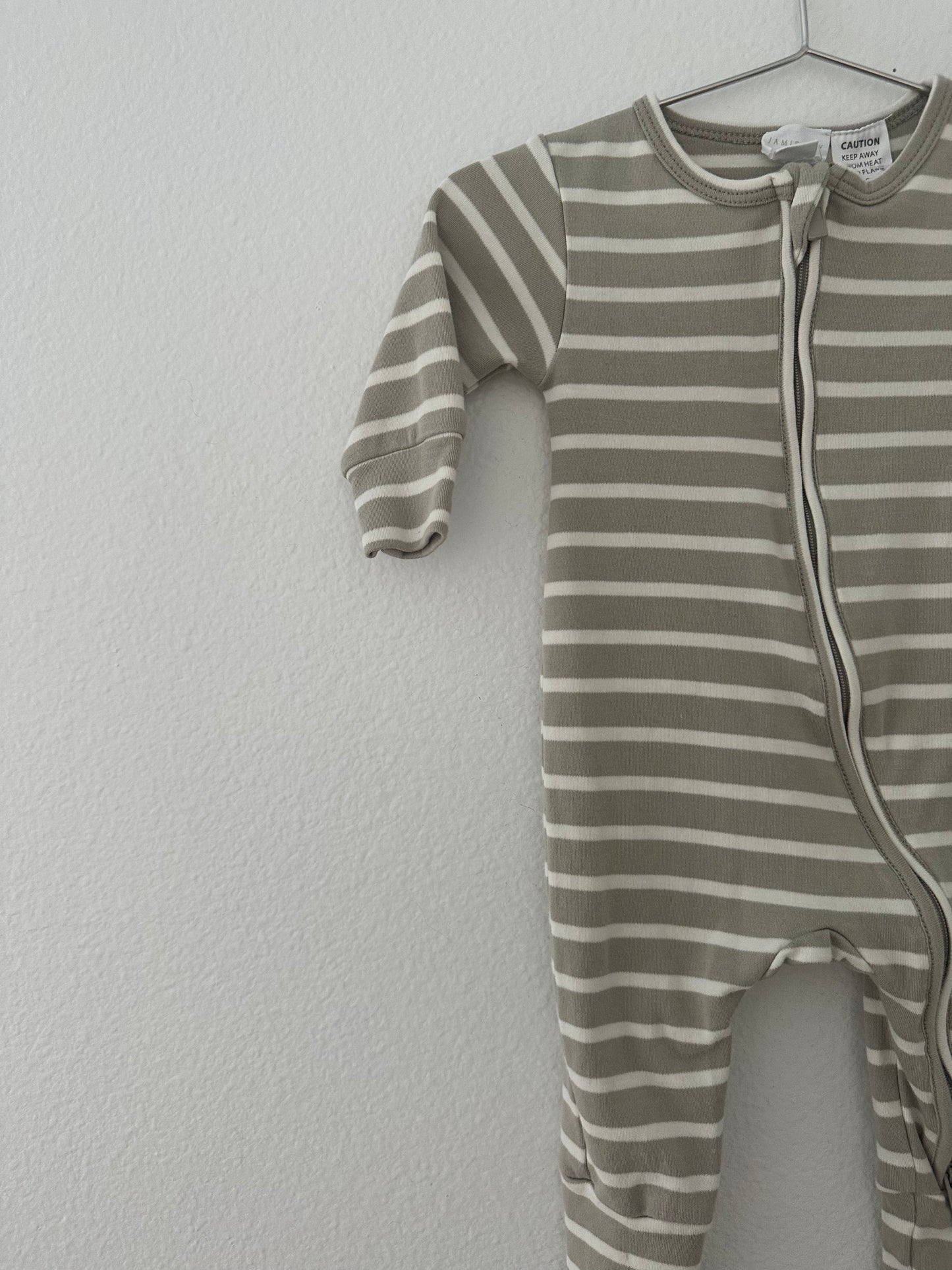 Jamie Kay striped sleeper (3/6)