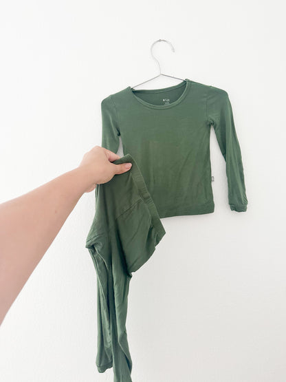 Kyte two piece pajama set (18/24)