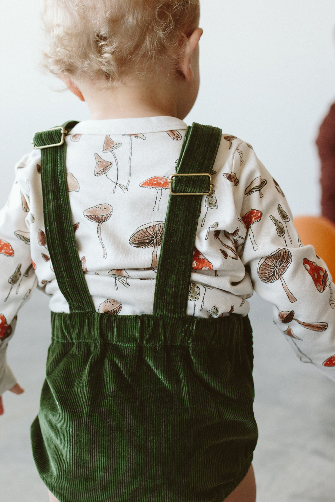 Goumi toadstool bodysuit (3/6)