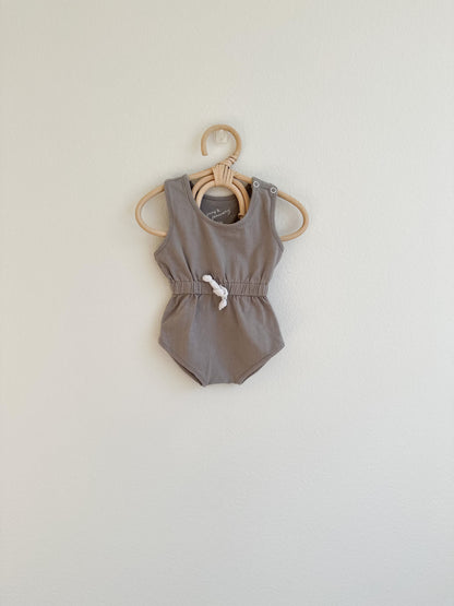 June & January romper ( 6/12)