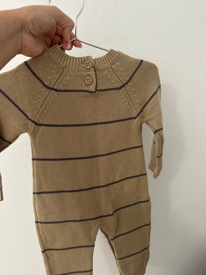 Jamie Kay Theo onesie (3/6)
