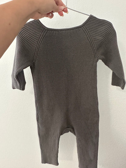 H&M ribbed play suit (12M)