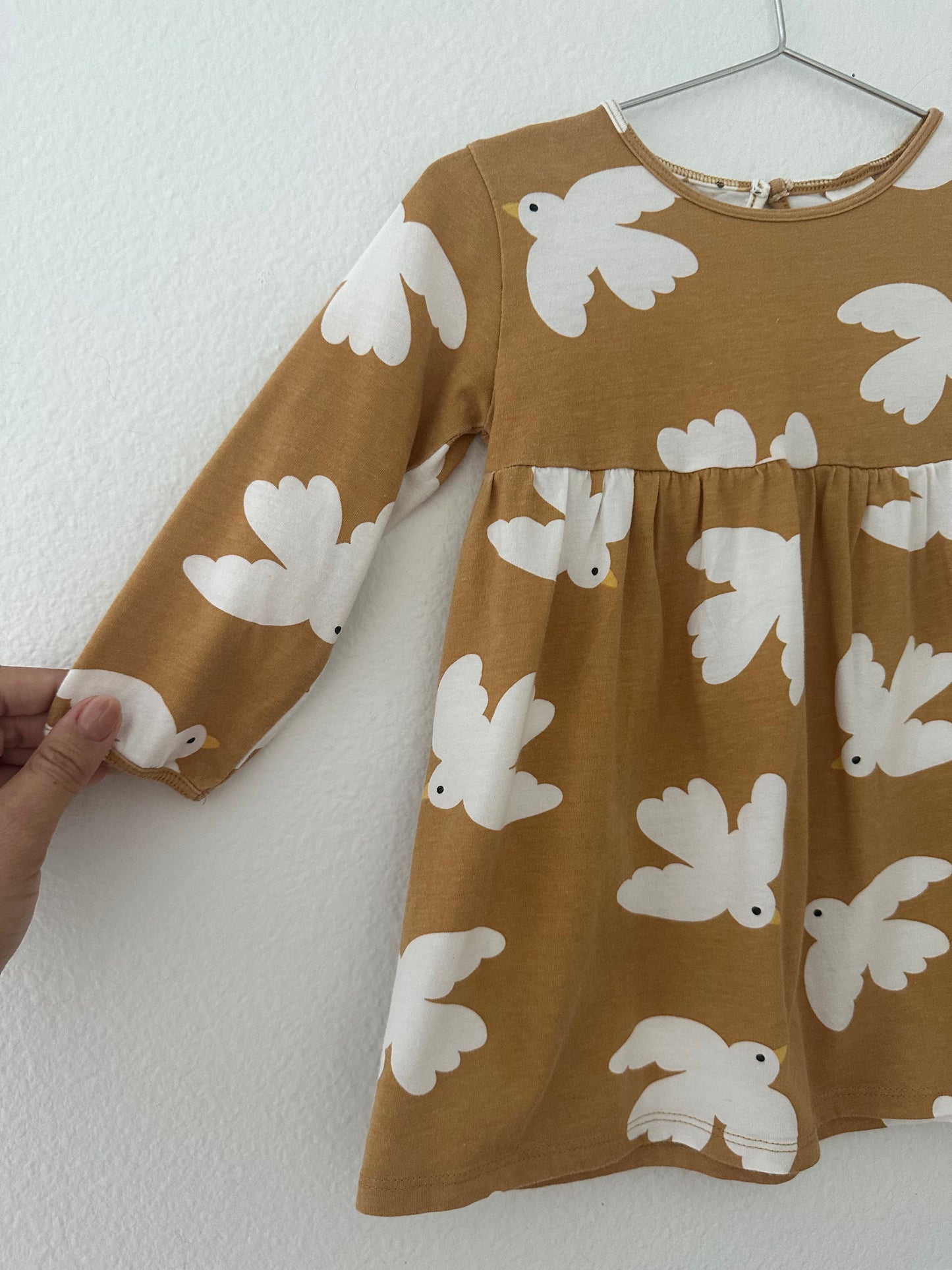 H&M bird print dress (12M)