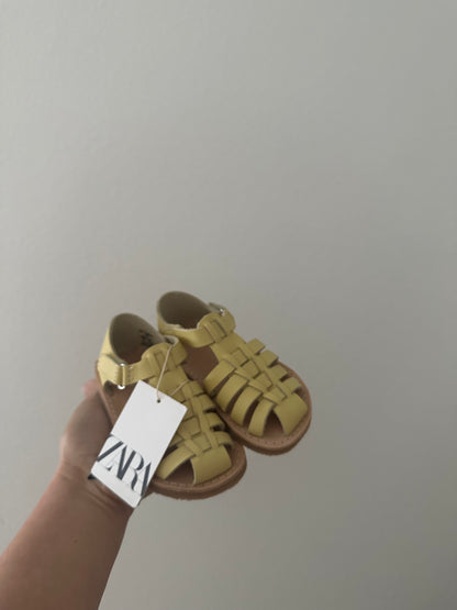 Zara leather fisherman sandals (size 6)