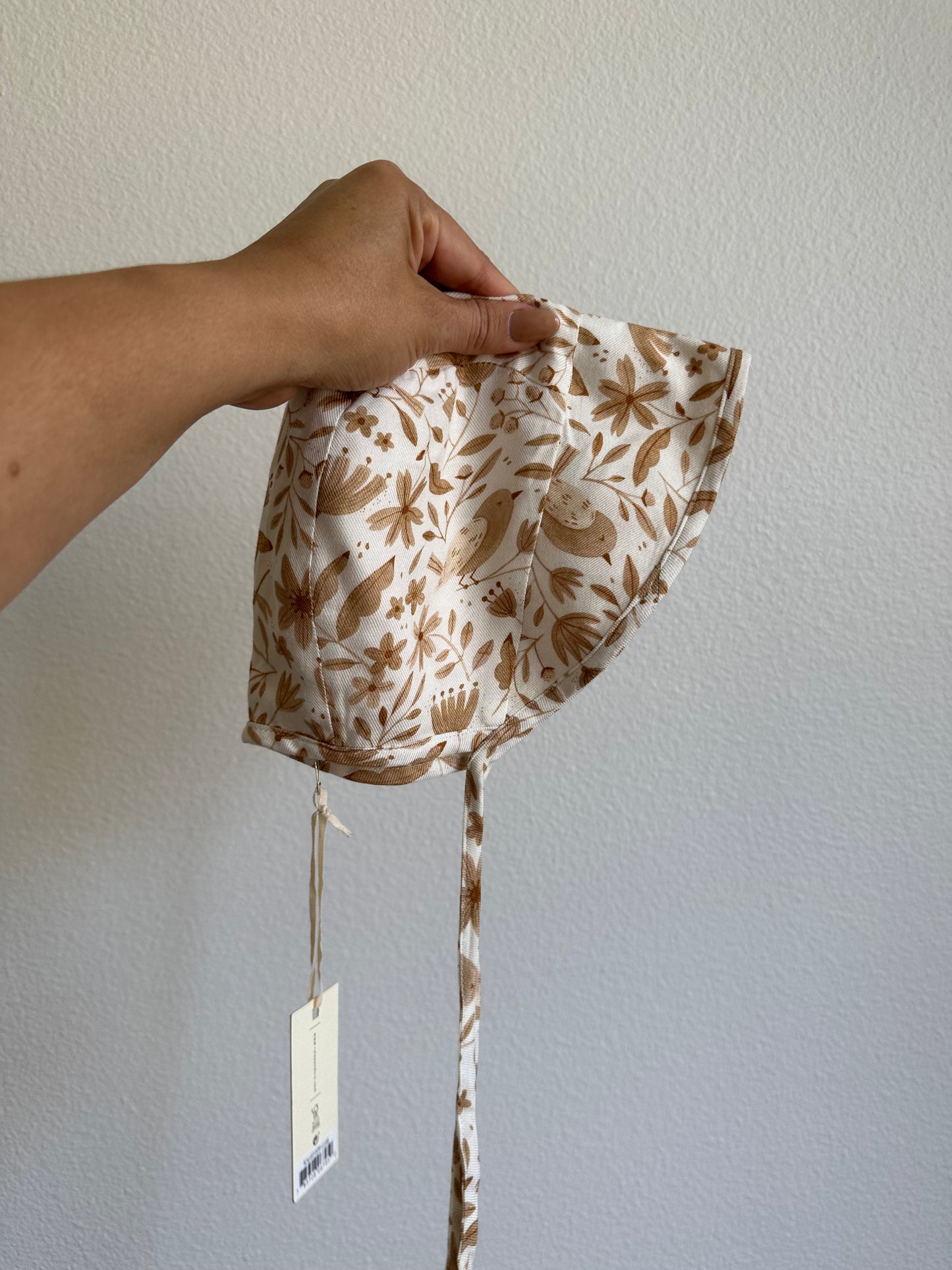 Rylee and Cru flutter birds hat and bloomers (12/18)