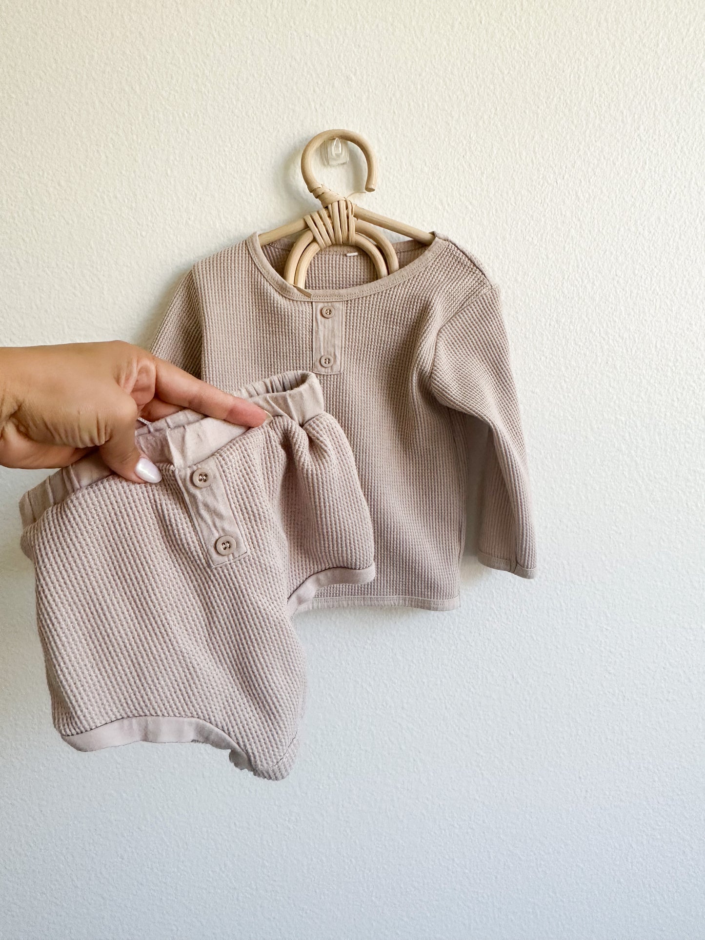 Neutral waffle set (2T)