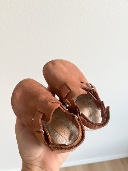 Zara Sherpa pink clogs ( 5.5)