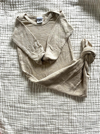 LMD neutral Ribbed gown (0/3)