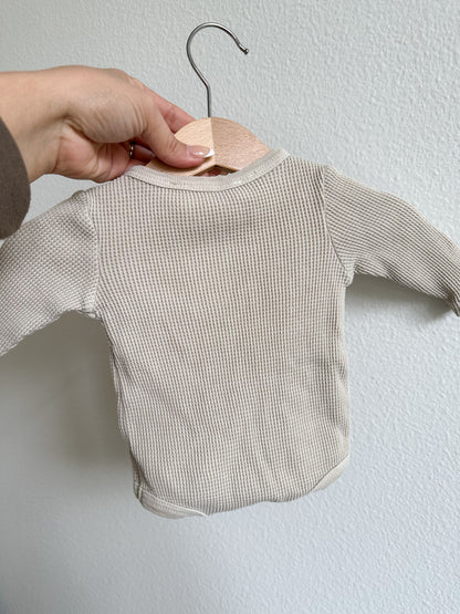 Cotton on waffle bodysuit (NB)