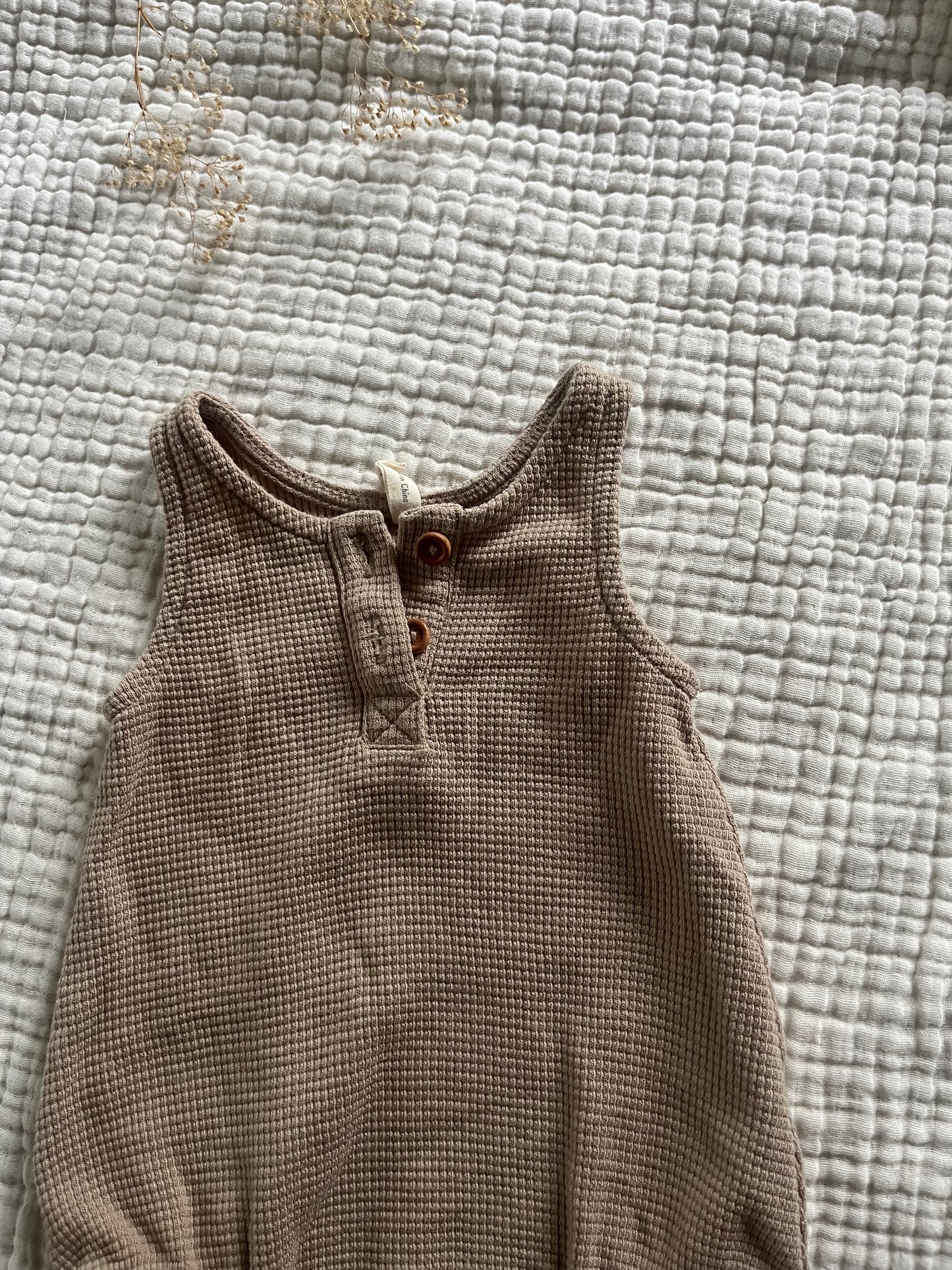 Quincy Mae waffle romper (3/6)