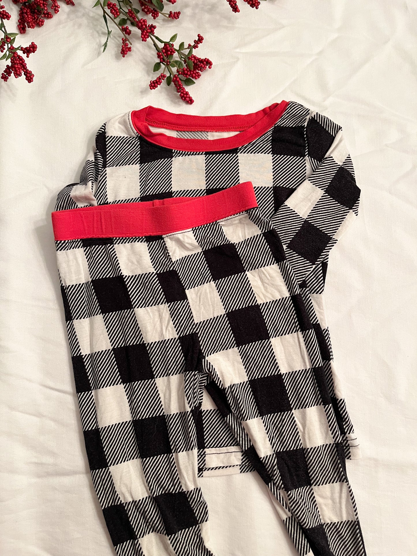 Little sleepies bamboo pjs (12/18)