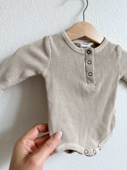 Cotton on waffle bodysuit (NB)