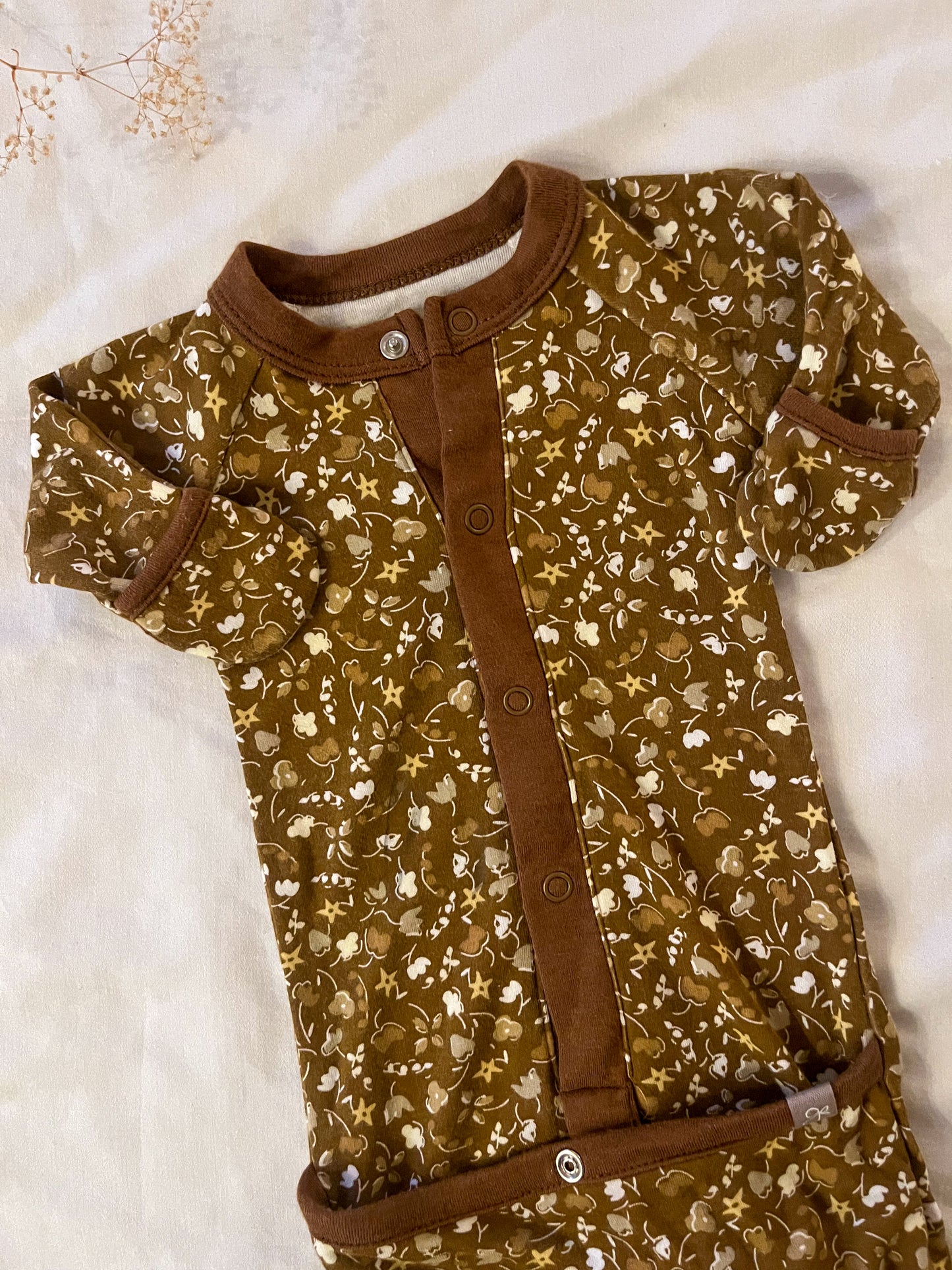 Goumi floral gown (NB)