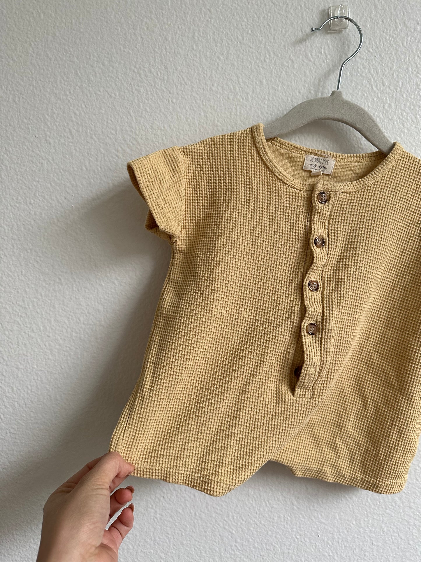 The simple Folk waffle romper in sand (6/9)