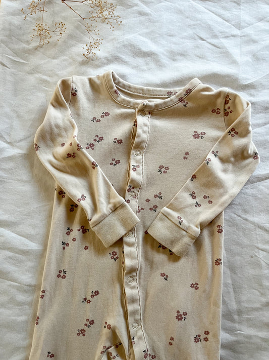 Colored organics floral sleeper (12/18)