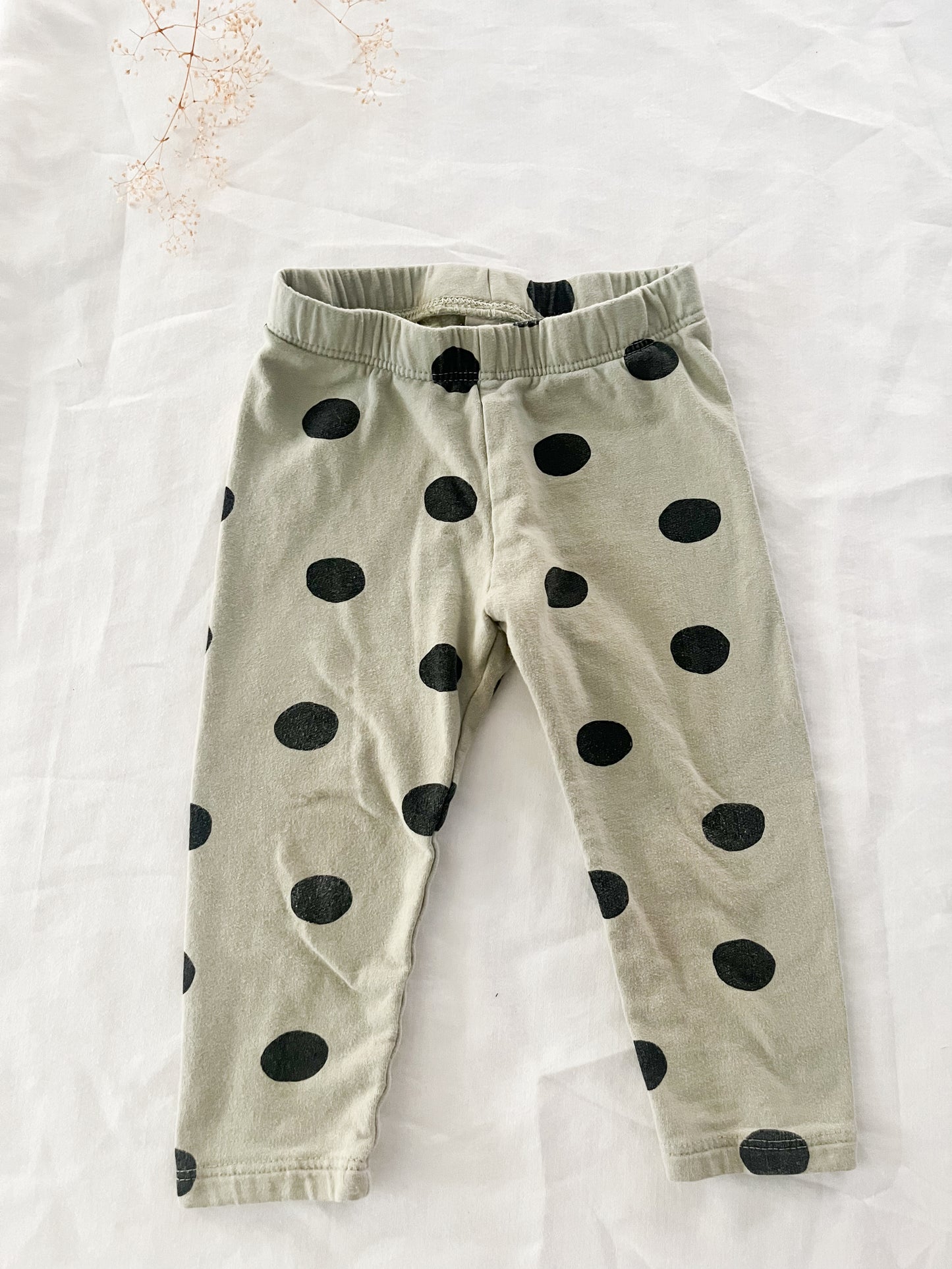 H&M polka dot leggings (12/18)