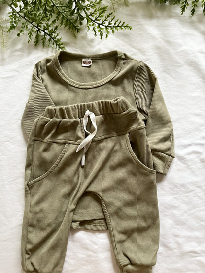 Ribbed green set (12M)
