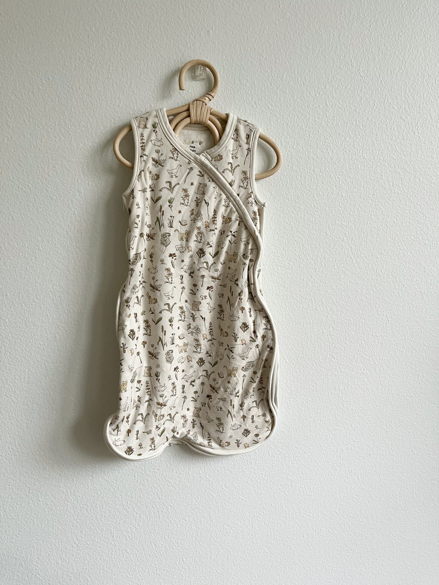 Goumi homestead sleep sack (0/6) + crib sheet + changing table cover