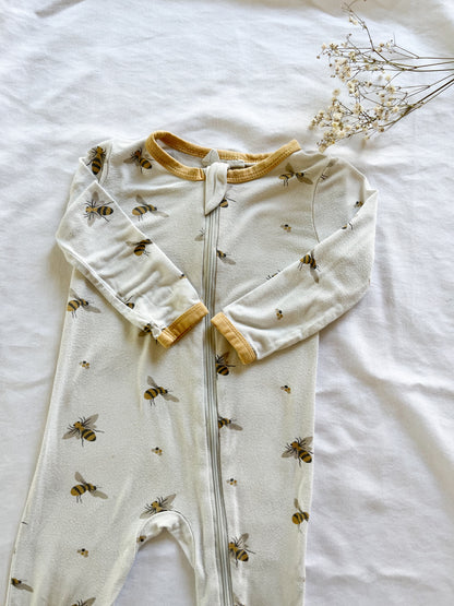 HTF kyte bee print sleeper (6/12)
