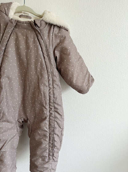 H&M neutral bunting suit (6 months)