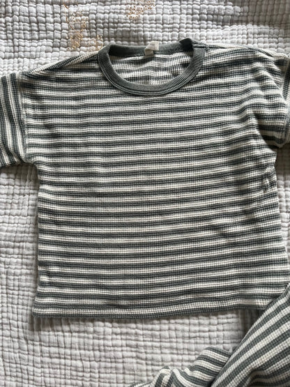 Quincy Mae waffle striped set (2/3T)