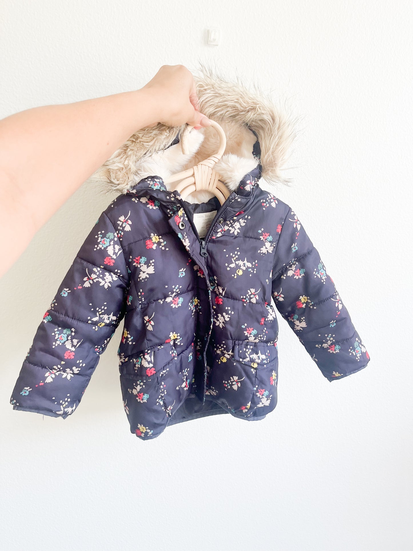 Zara lightweight puffer jacket (18/24)