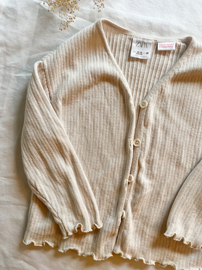 Cream Zara cardigan (12/18)