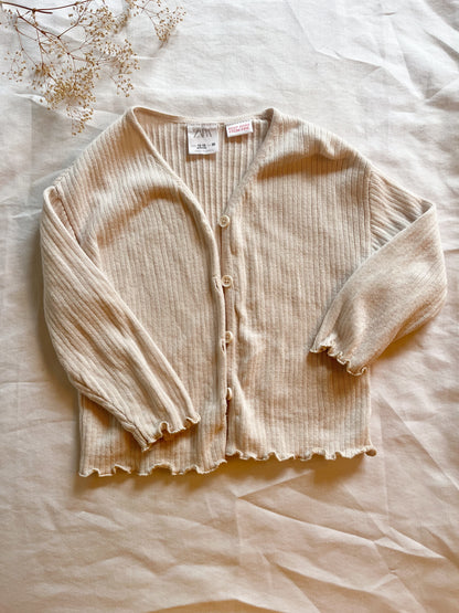 Cream Zara cardigan (12/18)