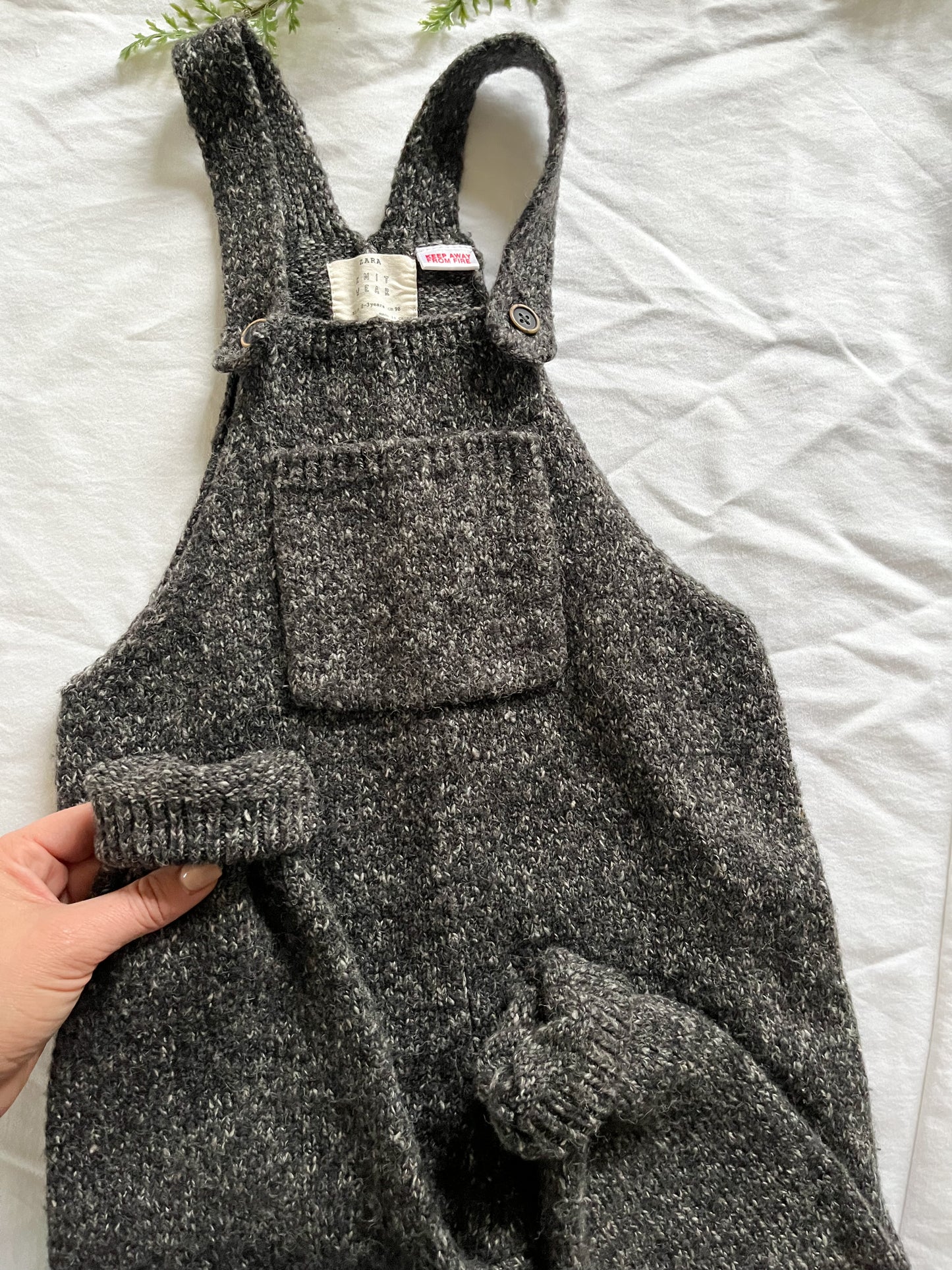 Zara knit overalls (2/3T)