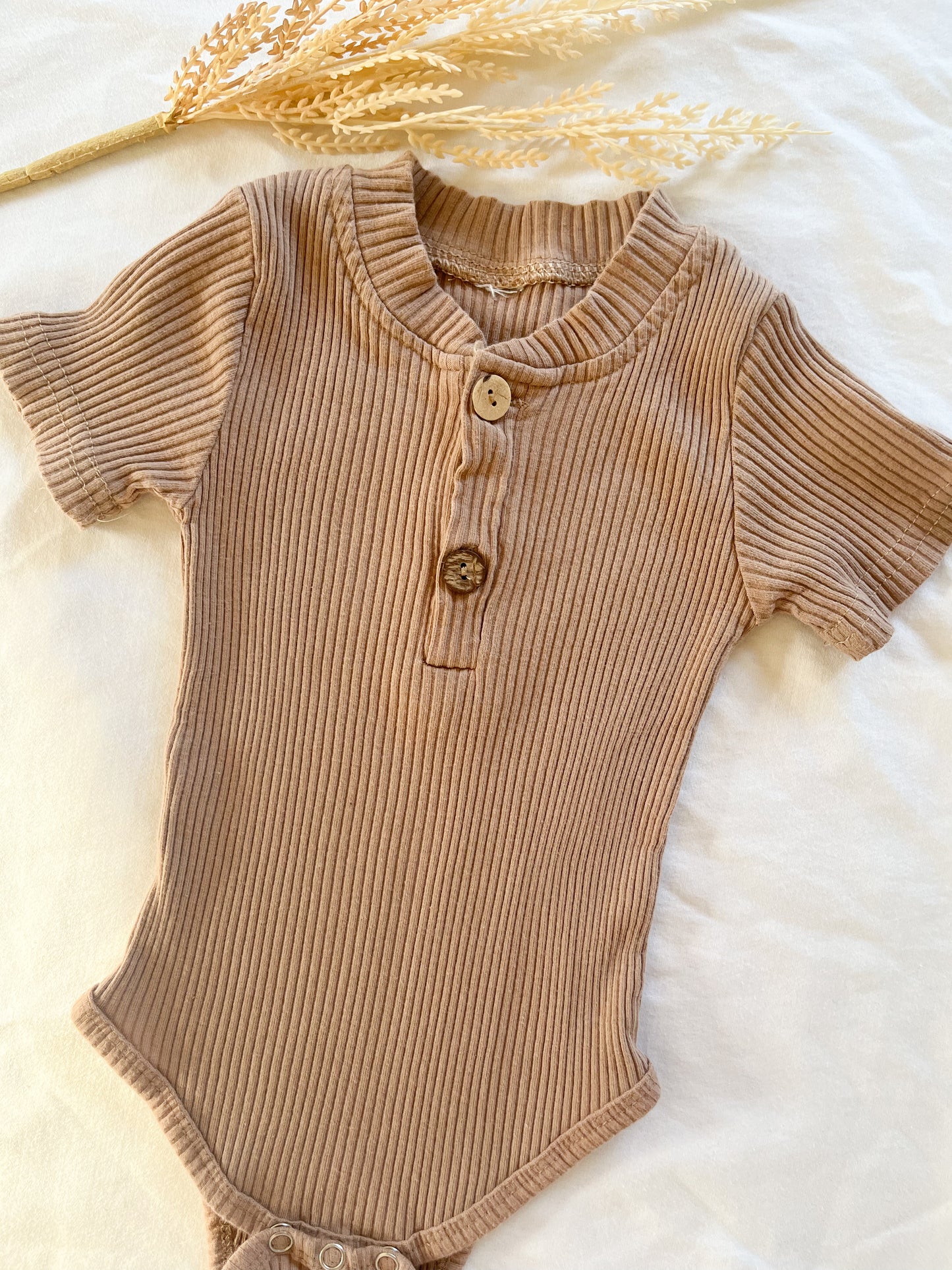 Neutral ribbed bodysuit (6/9)