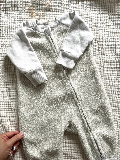 Goumi Sherpa bunting one piece (12/18)