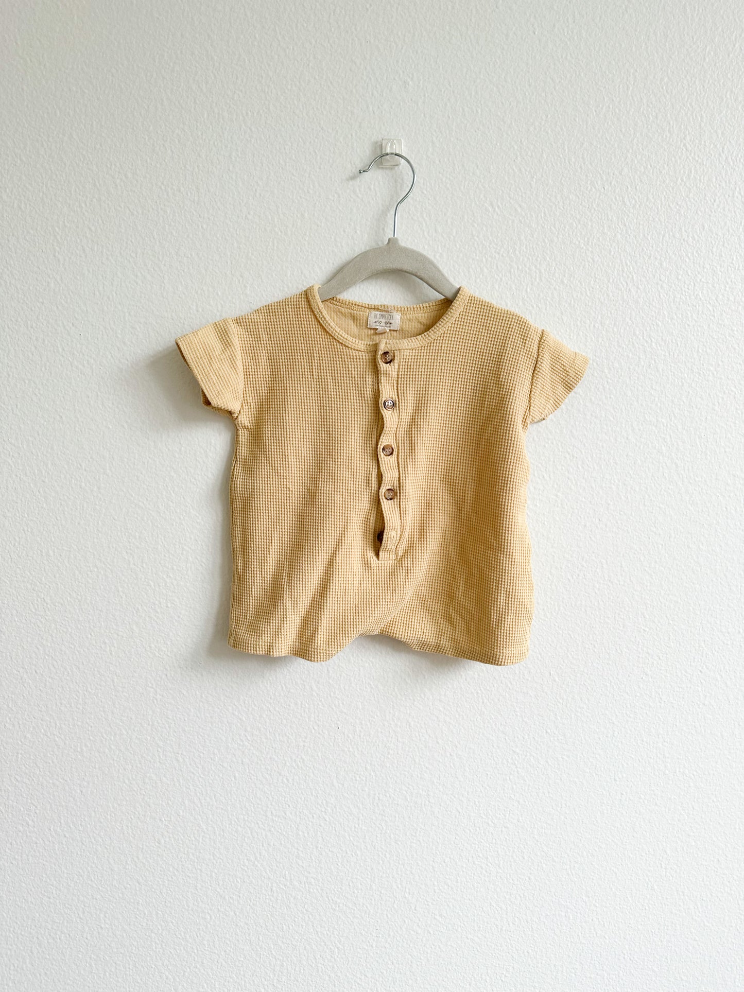 The simple Folk waffle romper in sand (6/9)