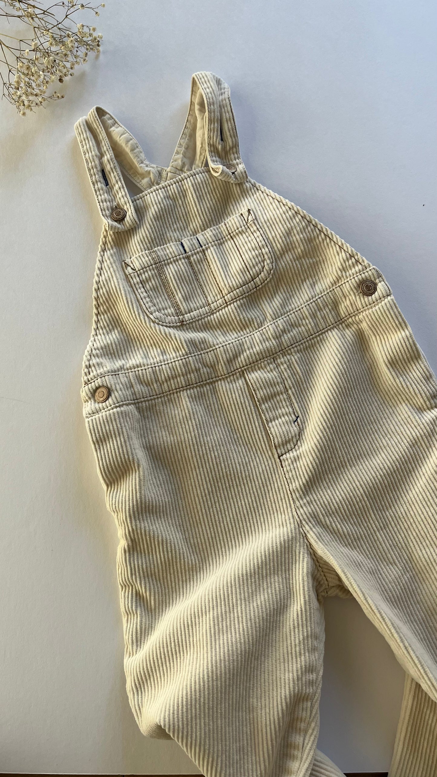 Zara corduroy cream overalls (3/4T)