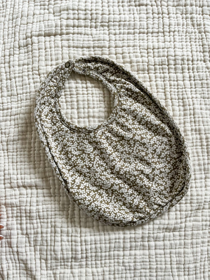 Jamie Kay bib