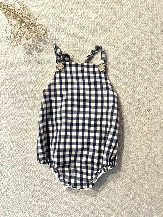 Blue gingham bubble romper (18/24)