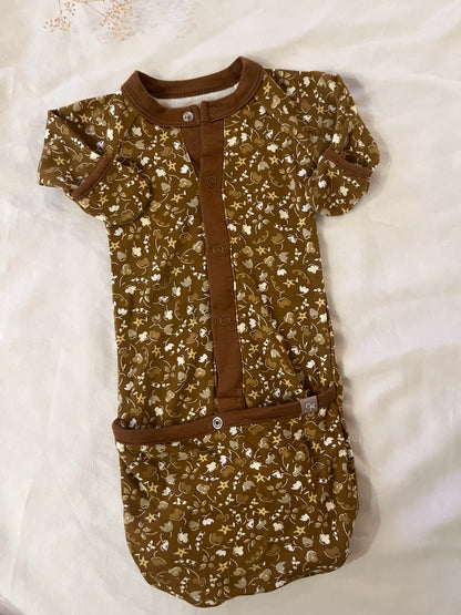 Goumi floral gown (NB)