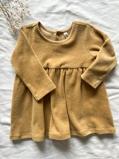 Quincy Mae honey velour dress (6/12)