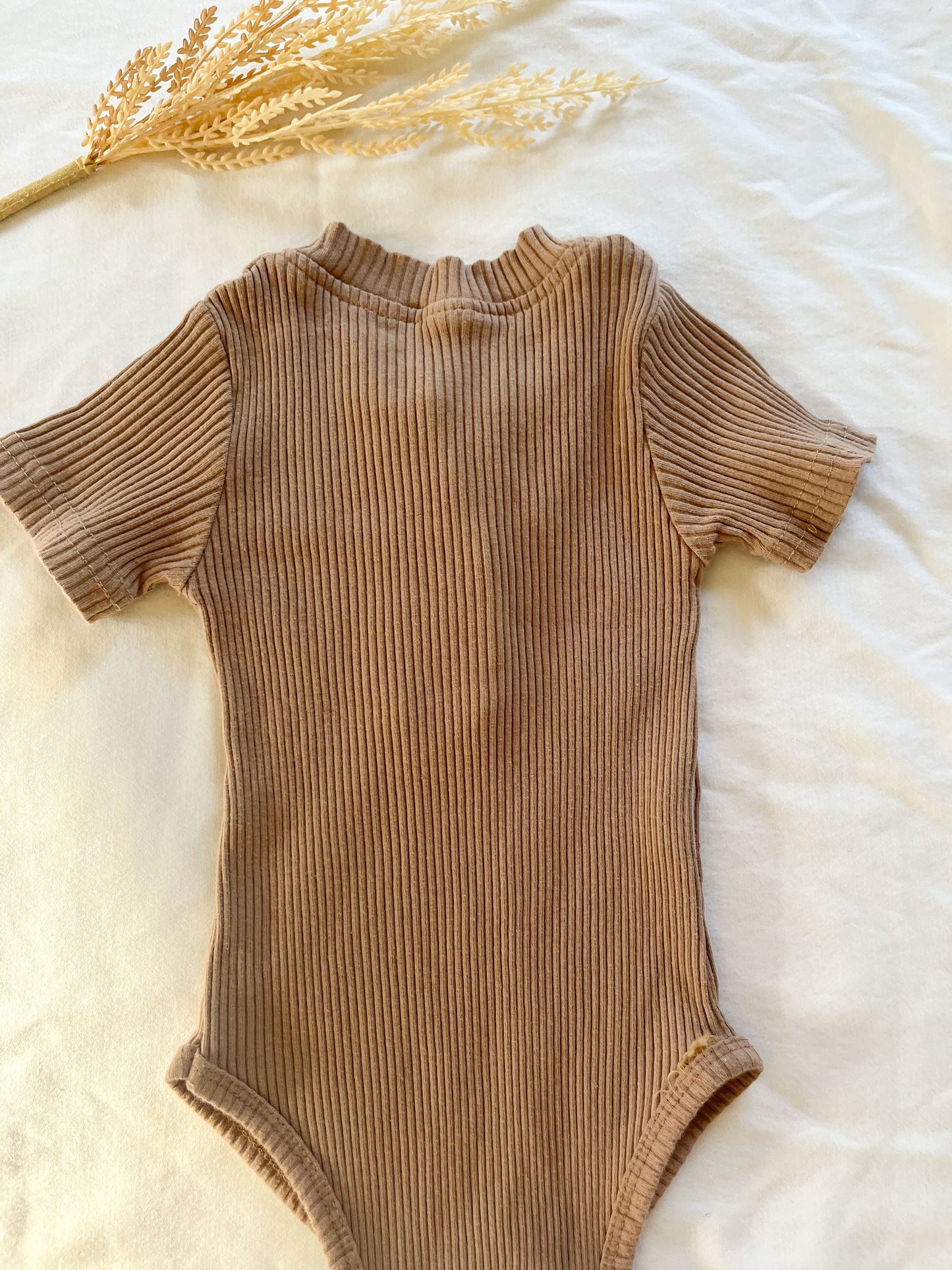 Neutral ribbed bodysuit (6/9)